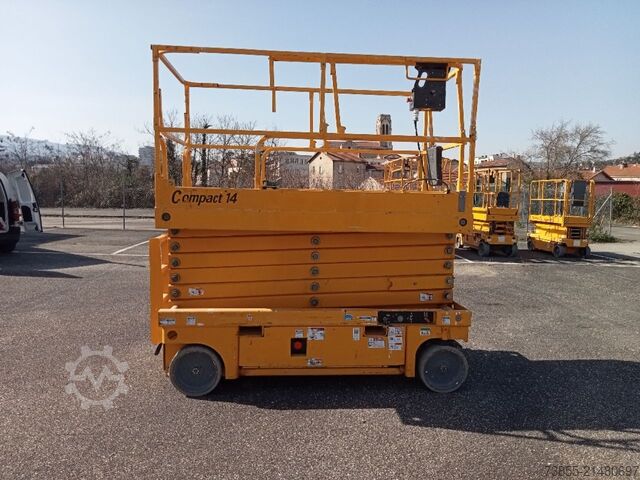 Scherenhubtisch Haulotte Compact 14