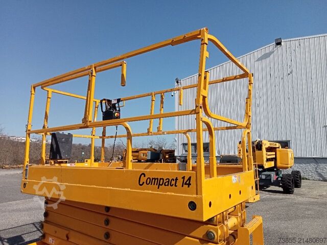 Scherenhubtisch Haulotte Compact 14