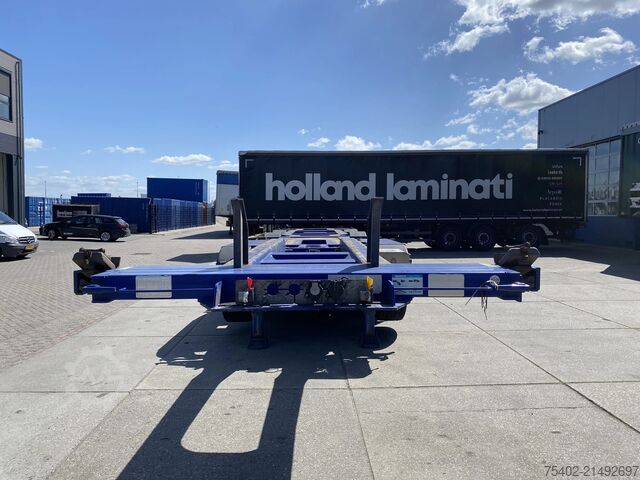 Container transport Broshuis 2Connect 2AKCC / 4 Axles / 3x Steering Axle / 2...