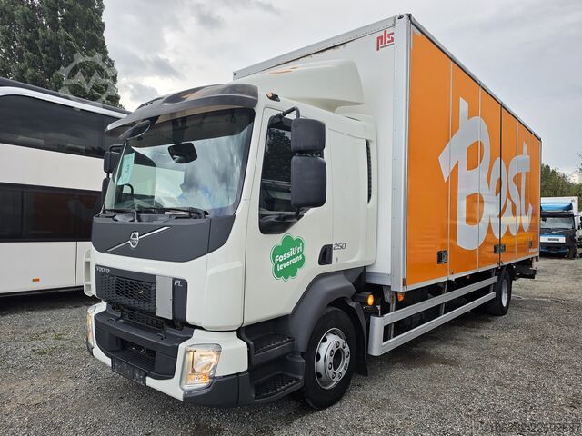 Box truck Volvo FL 250 Koffer mit Portaltüren