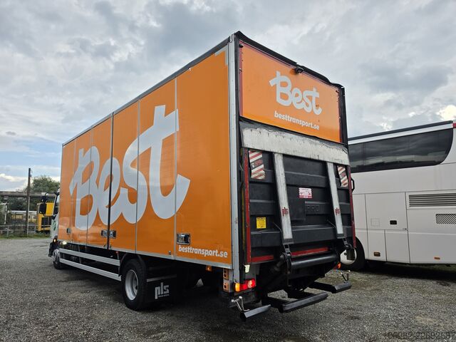 Box truck Volvo FL 250 Koffer mit Portaltüren
