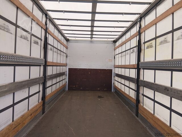 Flatbed truck with tarp Iveco EuroCargo ML 180 E 32/P  Gardine LBW