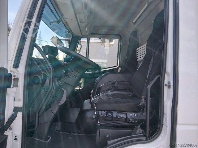 Flatbed truck with tarp Iveco EuroCargo ML 180 E 32/P  Gardine LBW