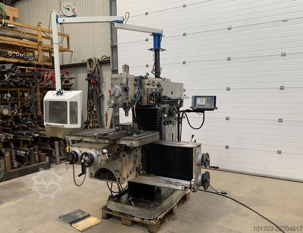 Universal-Fräsmaschine MAHO MH 800