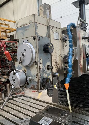 Universal-Fräsmaschine MAHO MH 800