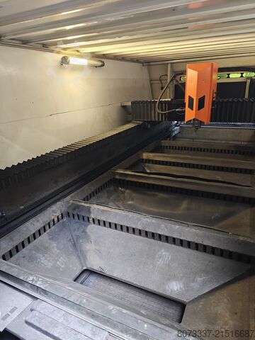 Laserschneidmaschine Ermak Fibermak Momentum Gen-2