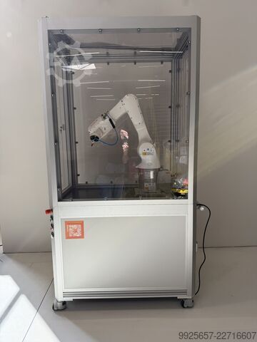 Industrieroboter KUKA KR 10 R900-2 / SEL