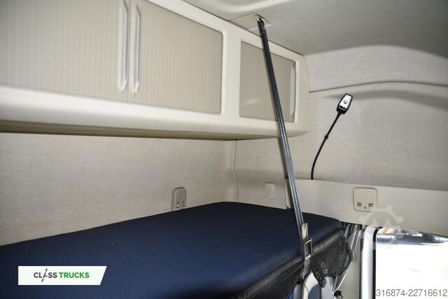 Standard tractor unit VOLVO FH 460 Globetrotter XL Varios i-Save