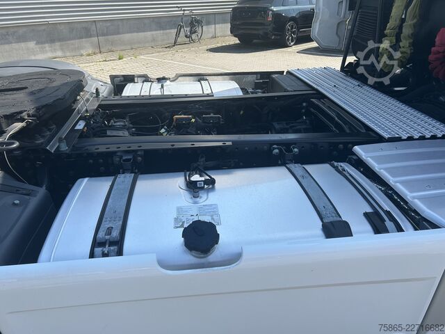 Standard-SZM Man TGX 18.470 GX / 264 dkm / Retarder / 2 Tanks / ...