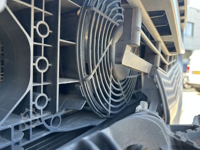 Standard-SZM Mercedes-Benz Actros 1845 Gigaspace / Tacho V2 / 496 dkm / Hy...