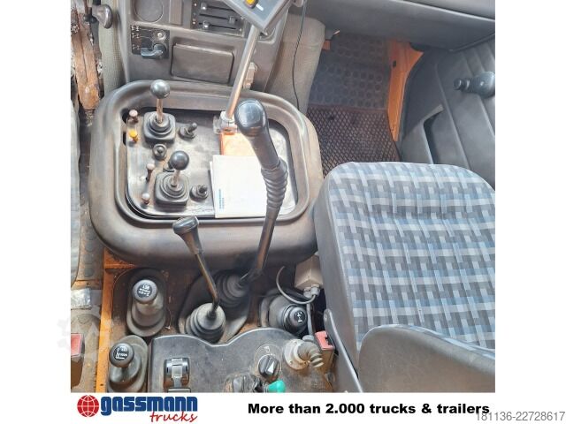 Spezial-LKW Unimog U 130 4x4, Kipper, Zapfwelle vorne+hinten,