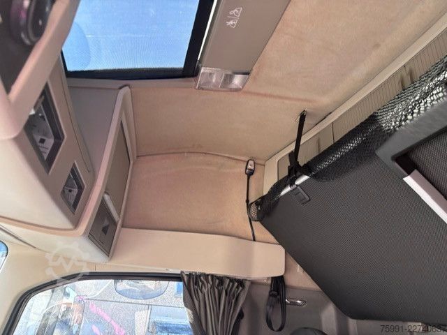 Autokran VOLVO FH 500 Baustoff LKW Mit Hiap Ladekran 177K