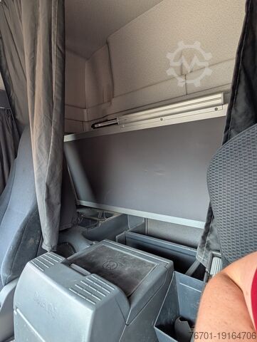 Standard tractor all-wheel drive LOF MAN TGS 18.400