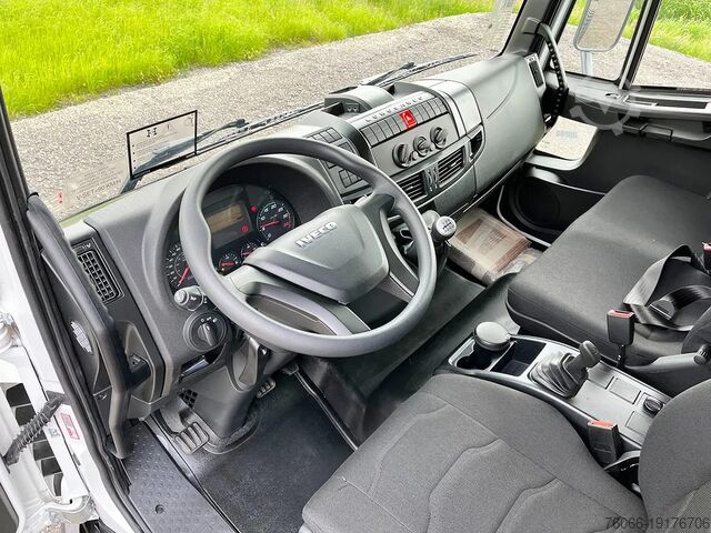 Koffer Iveco EuroCargo 150 Flatbed with Sides