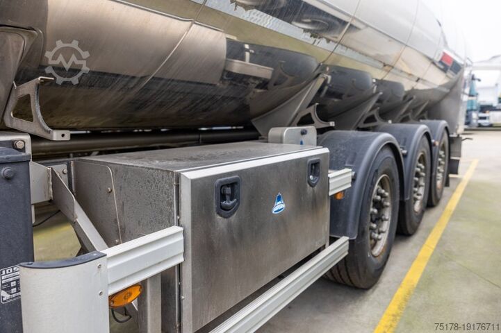 Milk tanker PARCISA LAIT/MILK/MILCH -29000L-Autonome