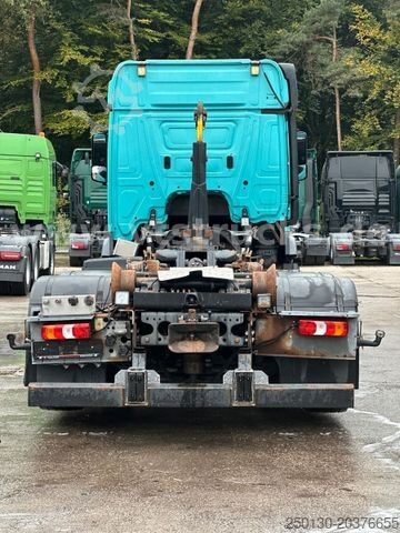 Roll-off tipper truck MERCEDES-BENZ Actros 2543 L 6x2 HYVA Abroller Lenk/Lift