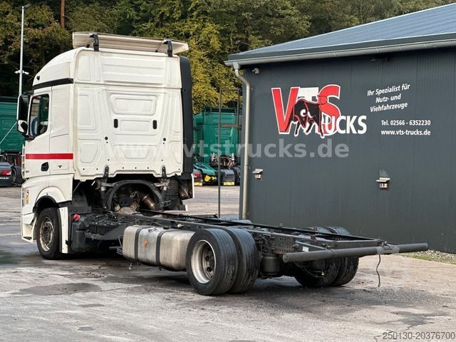 LKW-Fahrgestell MERCEDES-BENZ Actros 1833 LNR 4x2 Volumen-Fahrgestell