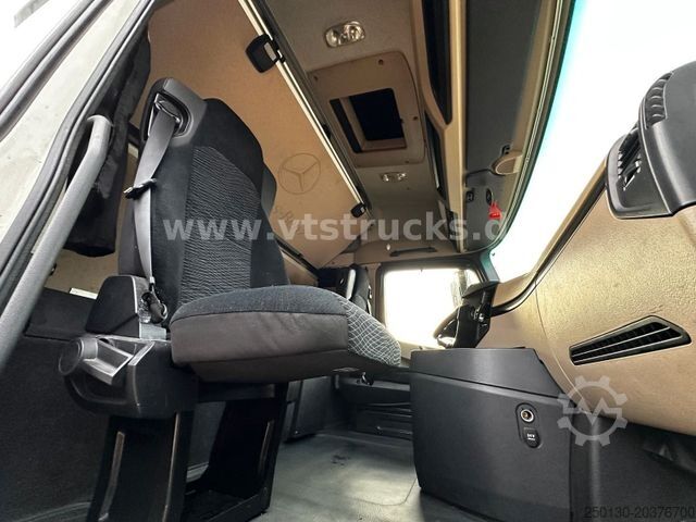 LKW-Fahrgestell MERCEDES-BENZ Actros 1833 LNR 4x2 Volumen-Fahrgestell