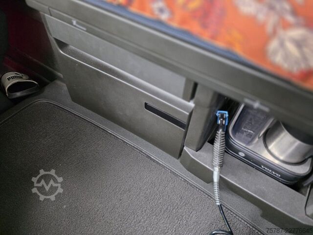 Standard SZM VOLVO FH 460 neues Modell, 2 Kreis-Hydr, Standklima