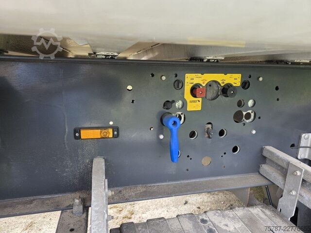 Kipper Auflieger SCHMITZ CARGOBULL 50 cbm Getreidekipper, wenig benutzt, GMP