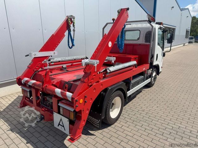 Transporter mit Kipper MULTICAR ISUZU NMR Absetzkipp Varioschild+Streuer