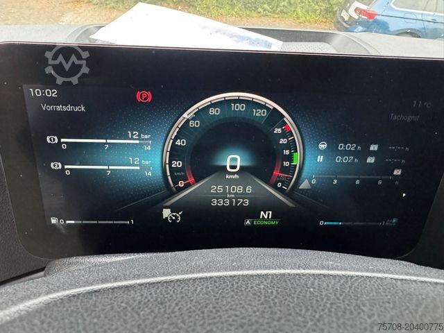 LKW mit Getränkeaufbau MERCEDES-BENZ 2548 Actros*7,7 m Schwenkwand*LBW*Lift/Lenk*Ret.