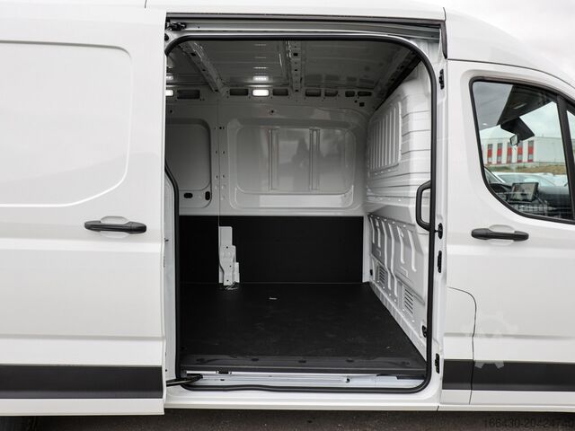 Panel van Maxus DELIVER 9