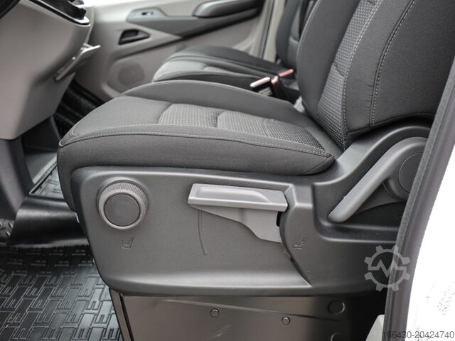 Panel van Maxus DELIVER 9