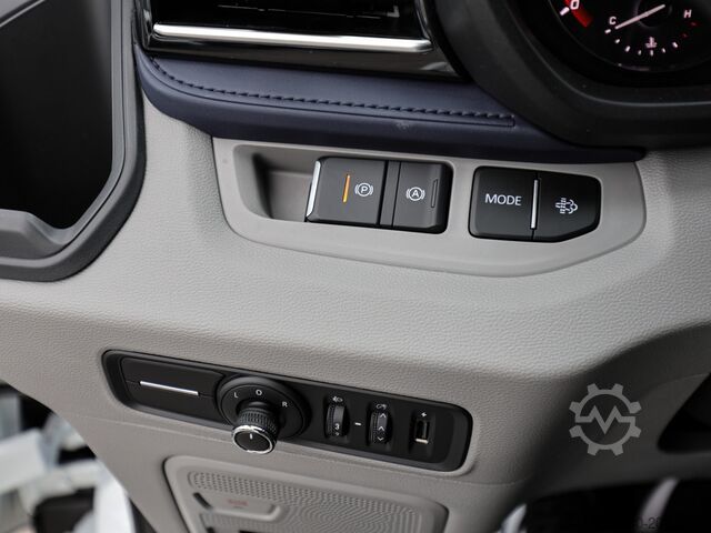 Panel van Maxus DELIVER 9