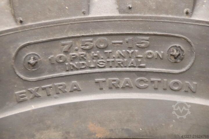 Reifen mit Schlauch Bridgestone J-Lug 7.50-15