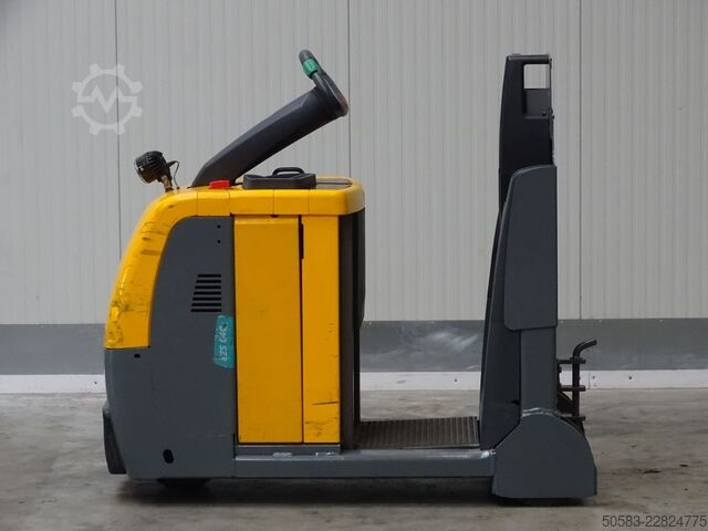 Schlepper Jungheinrich EZS C40