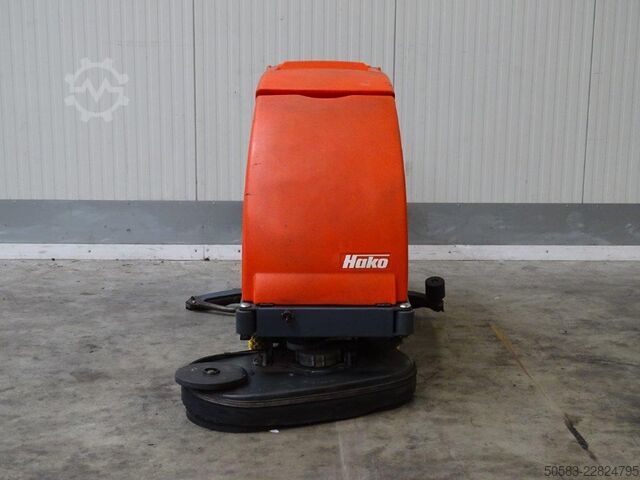 Sweepers and vacuum cleaning machine Hako Hakomatic B755