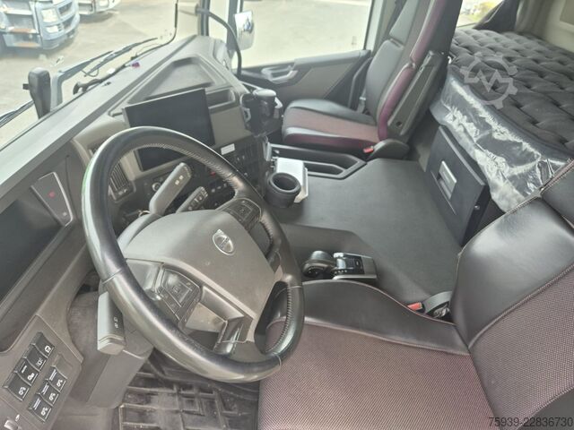 LKW mit Tankaufbau Volvo FM 500 6x2  ISOLIERTER Tankaufbau - TIGER Anlage