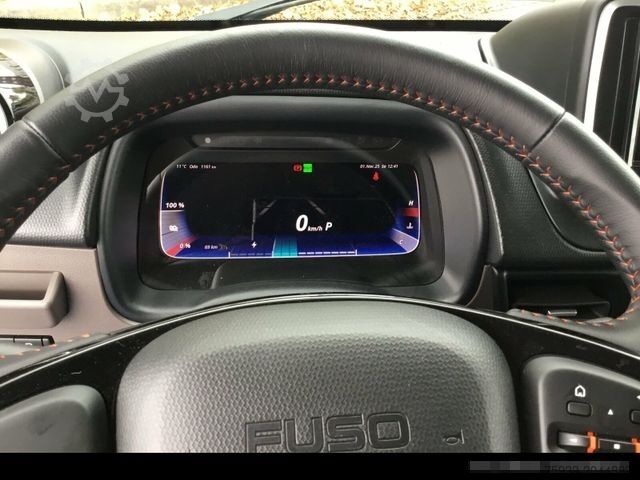 Three-way tipper van FUSO eCanter 4C15e S-Batterie Dreiseitenkipper/LED