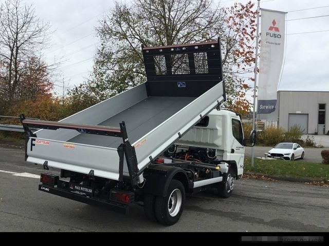 Three-way tipper van FUSO eCanter 4C15e S-Batterie Dreiseitenkipper/LED