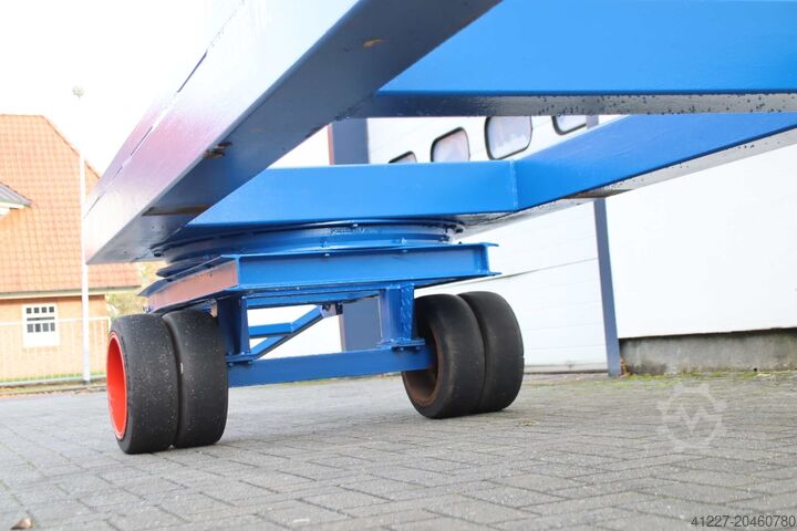 Heavy-duty transport vehicle 16 tons unbekannt 6070/1325/H820 mm