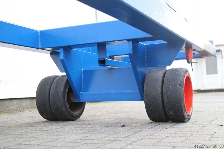 Heavy-duty transport vehicle 16 tons unbekannt 6070/1325/H820 mm