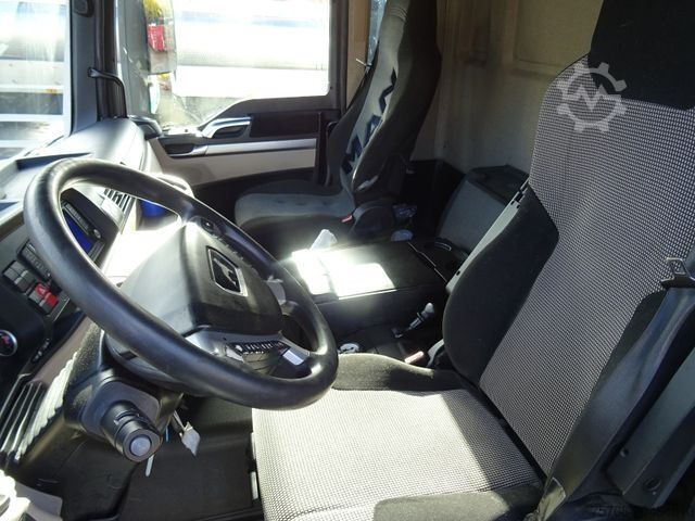 LKW mit Getränkeaufbau MAN 26.460 TGS*kpl Zug Schwenkwand*2x LBW*NLA*38 Pal