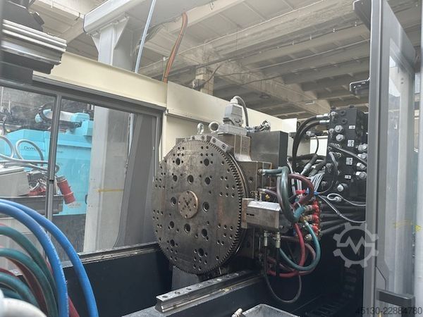 Injection molding machine ENGEL Victory 330H/200V/140 combi Ecodrive