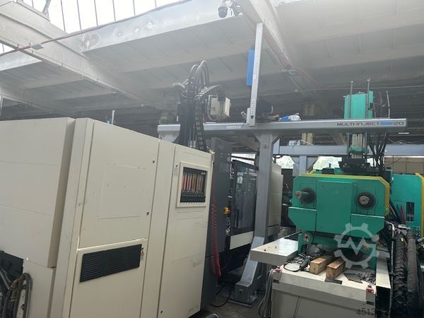 Injection molding machine ENGEL Victory 330H/200V/140 combi Ecodrive