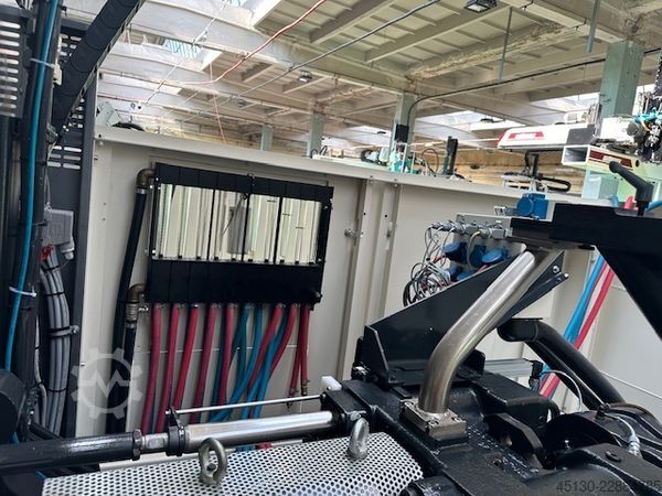 Injection molding machine Engel Victory 330H/80V/160 combi Ecodrive