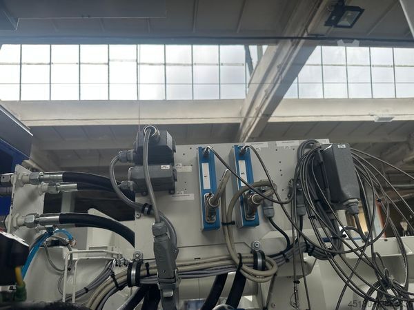Injection molding machine Engel Victory 2050/260 Tech Ecodrive