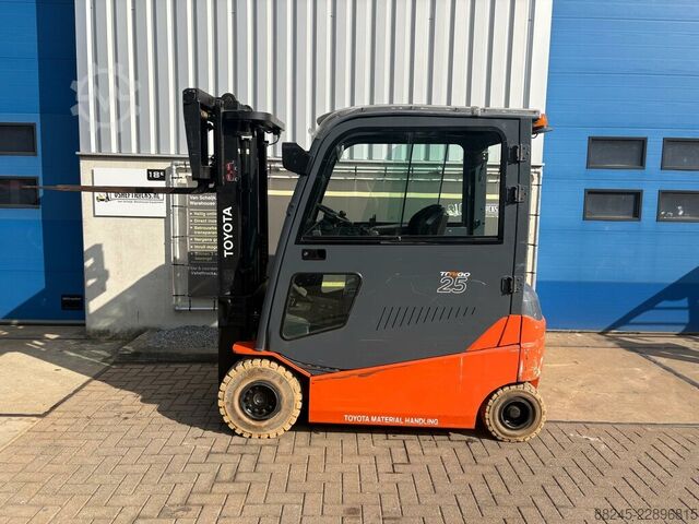 VS-23134 Elektrischer Gabelstapler Toyota 8FBMT25 TOYOTA 8FBMT25