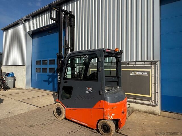 VS-23134 Elektrischer Gabelstapler Toyota 8FBMT25 TOYOTA 8FBMT25