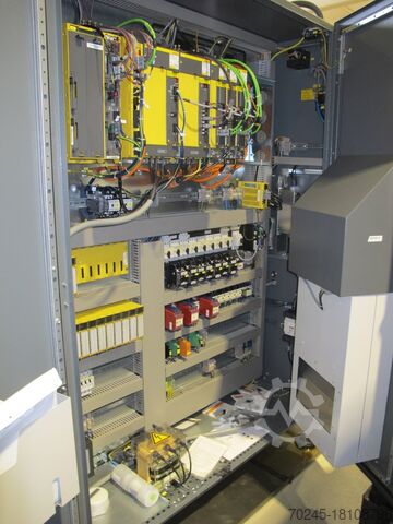 Bearbeitungszentrum STAMA MC 526 COMPACT CNC MILLING 526