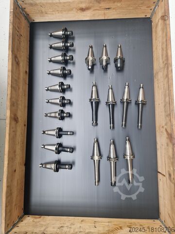 Bearbeitungszentrum STAMA MC 526 COMPACT CNC MILLING 526