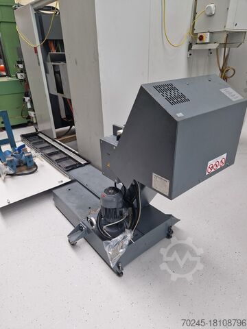 Bearbeitungszentrum STAMA MC 526 COMPACT CNC MILLING 526