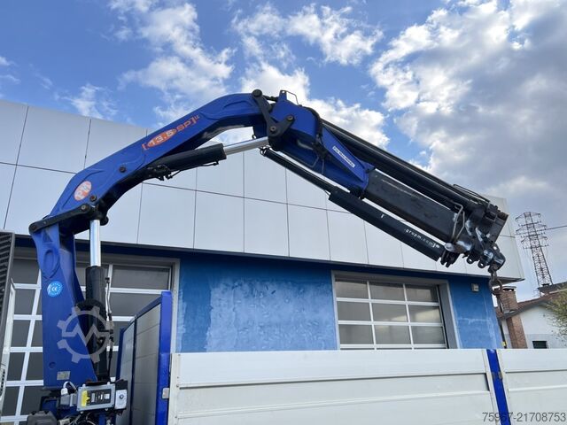 Truck with fixed flatbed and crane Iveco Stralis 420