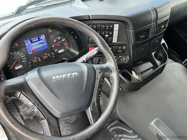 Truck with fixed flatbed and crane Iveco Stralis 420