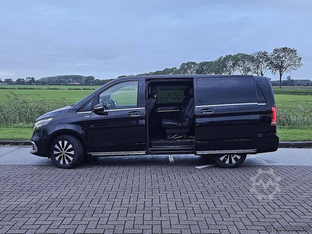 Passenger transportation MERCEDES-BENZ EQV 300 L2 365KM WLTP LED 360Camera Leer 110Kw-...